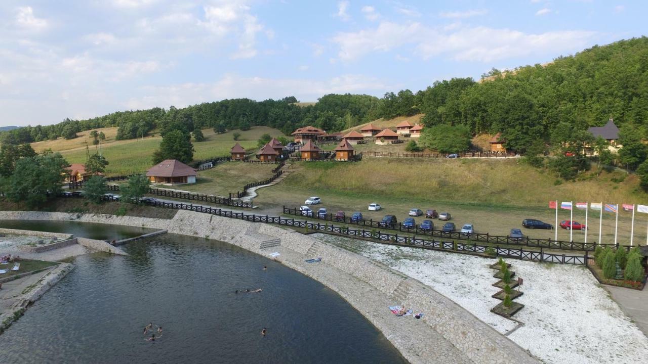 Eko Selo Kostunici Hotel Екстериор снимка